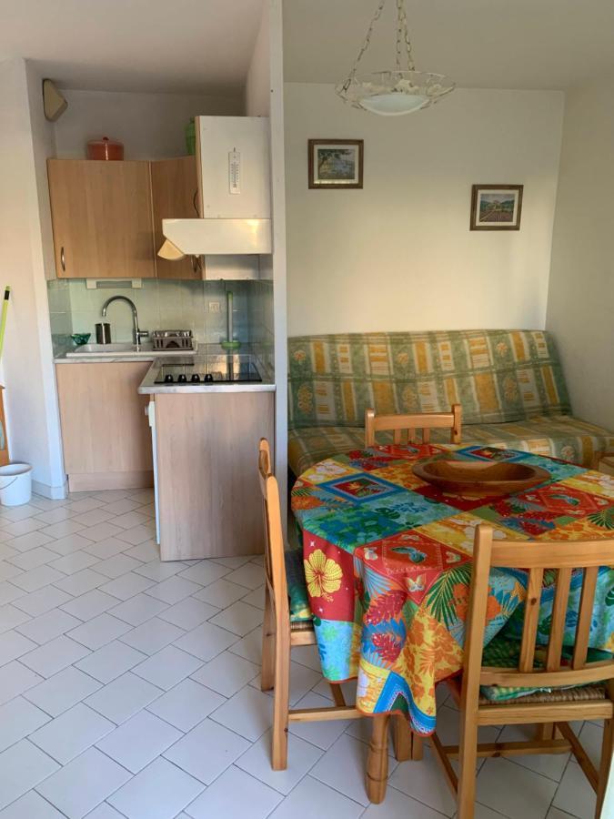 Apartment T2 Climatise - Rdc & Belle Terrasse A Frontignan